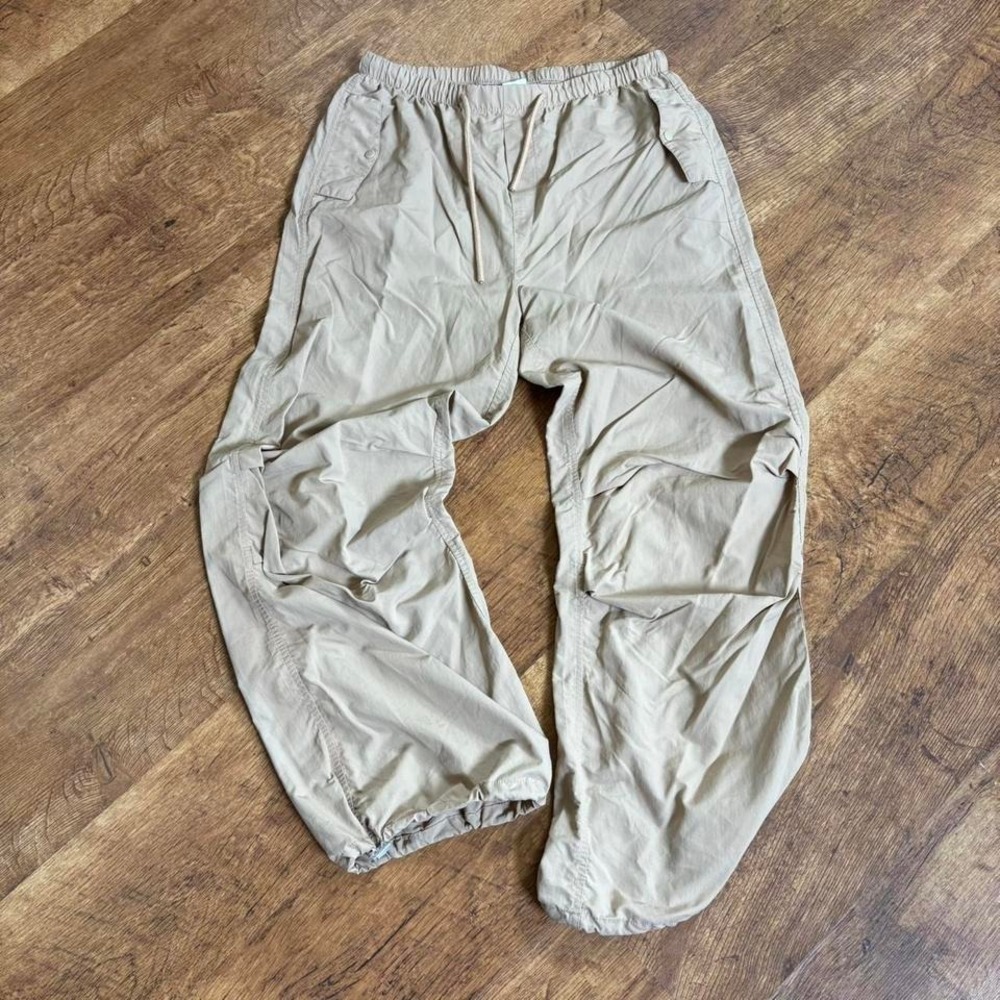 Casual lightweight khaki pants - Picture 1 of 7
